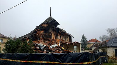 Apgriautas pastatas Perkūno al. 11, Kaune