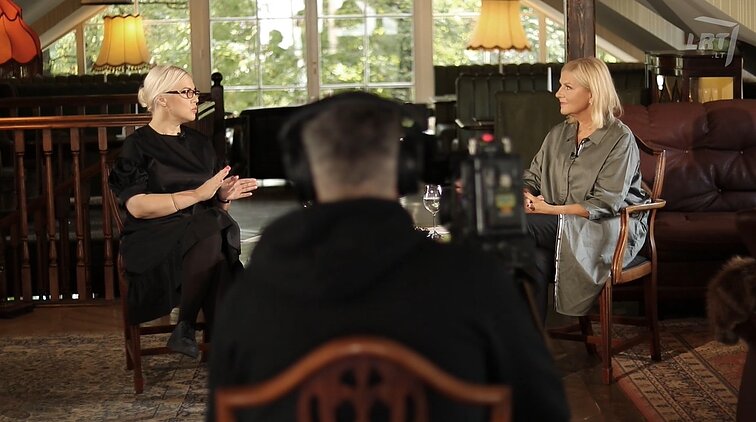 Veranda. Antikvaras namuose, Kauno geležinkelio stotis su grybais bei pirties pliusai ir minusai