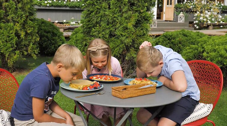 Gamina vaikai. Mėgstamiausias vaikų patiekalas – blynai: saldūs ar nebūtinai, bet atsispirti jiems sunku