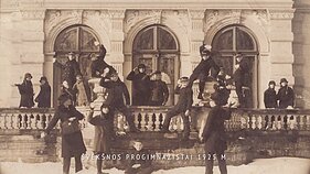 Švėkšnos progimnazijos auklėtiniai 1925 metais 