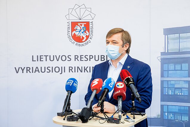 Žinios. Paskutinė Karbauskio, kaip Seimo nario, diena: VRK pripažino mandatą negaliojančiu