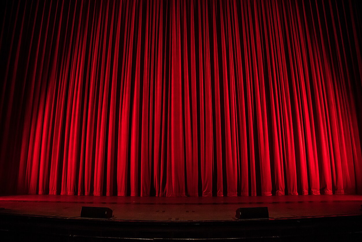 Vaikų radijo teatras. David. Almond. Skeligas