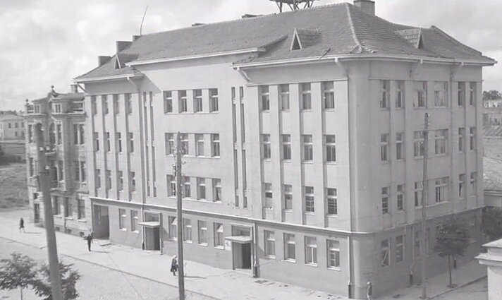 Įspūdinga Šiaulių pramonė ir Mordelių namas