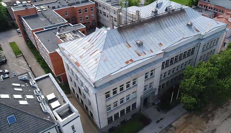 Šiaulių Apygardos teismo rūmai: išlikusios kalinių kameros ir jų laiškai