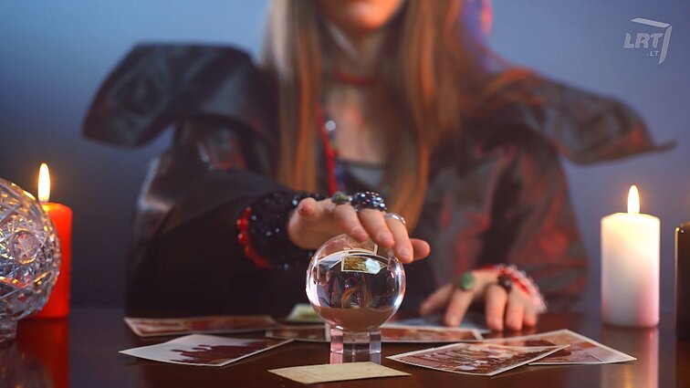 Mokslo sriuba. Kaip paaiškinti astrologijos sėkmę?