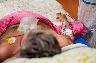 Medikų kova su COVID-19