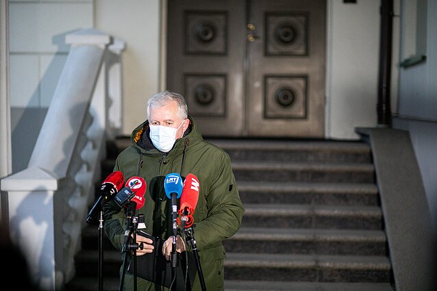 Pandemija nesukliudys gynybos biudžeto didinimui, teigia krašto apsaugos ministras