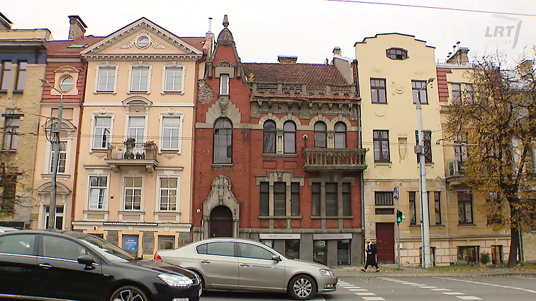 Modernas Vilniuje: skirtingos architektūros kūriniai, puošti augalų ir gyvūnų motyvais