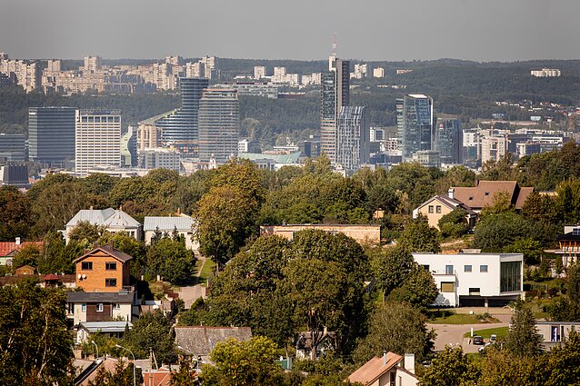 Ne tik išskirtinis senamiestis, bet ir ypatingas reljefas – žaliųjų zonų ir kalnynų apsuptas Vilnius