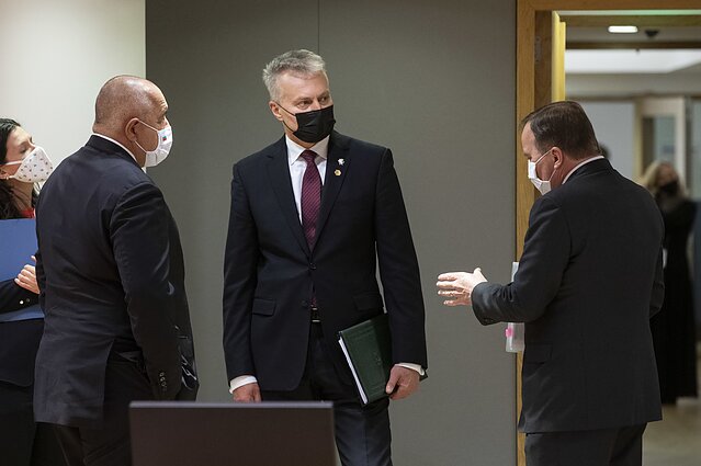 Žinios. ES patvirtino ambicingą planą – pusiau sumažinti klimato pokyčius sukeliančią taršą