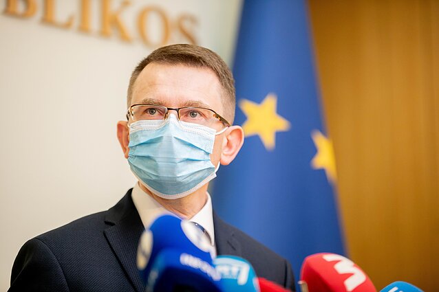 Dulkys pristatė planą COVID-19 suvaldymui: pagrindiniai tikslai – greitesnė izoliacija ir 200 atvejų per parą