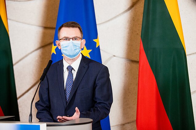 Anot prezidento reikėtų aiškesnio skiepų plano, bet Dulkys ramina – šis jau sudarytas