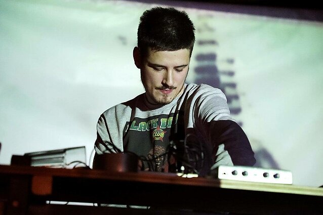 Jaroška papasakojo apie debiutinio „Five Rituals“ albumo pristatymą: grojo paveikslams ir augalams