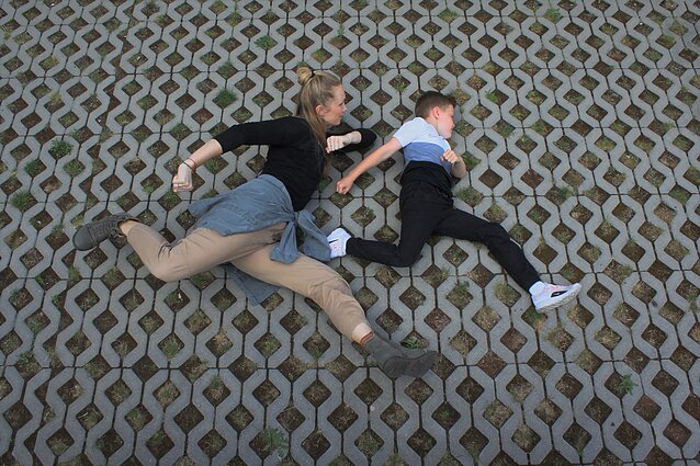 Šokio filmas „M(e)&M(other)“