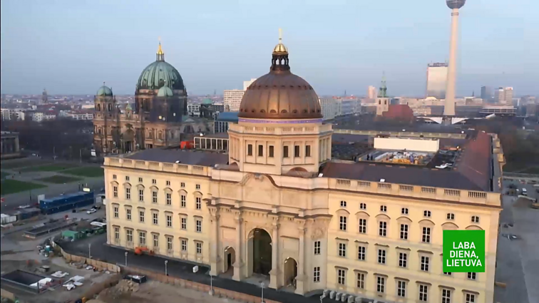 Berlyne ginčus kelia atstatyti valdovų rūmai: dėl jų nugriautas modernistinis parlamento pastatas, dalis eksponatų gali būti vogti