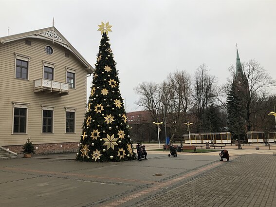 Kitokie Naujieji Palangoje: uždarytas tiltas, išjungti eglių ir net aplinkinių gatvių apšvietimai