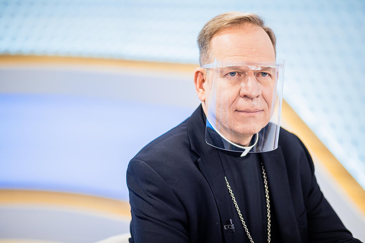 J. Stacevičiaus / LRT nuotr., Arkivyskupas Gintaras Grušas ir Mindaugas Jackevičius laidoje - Dienos tema
