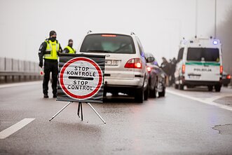 Policijos patikra karantino metu kelyje A2 Policijos patikra karantino metu kelyje A2