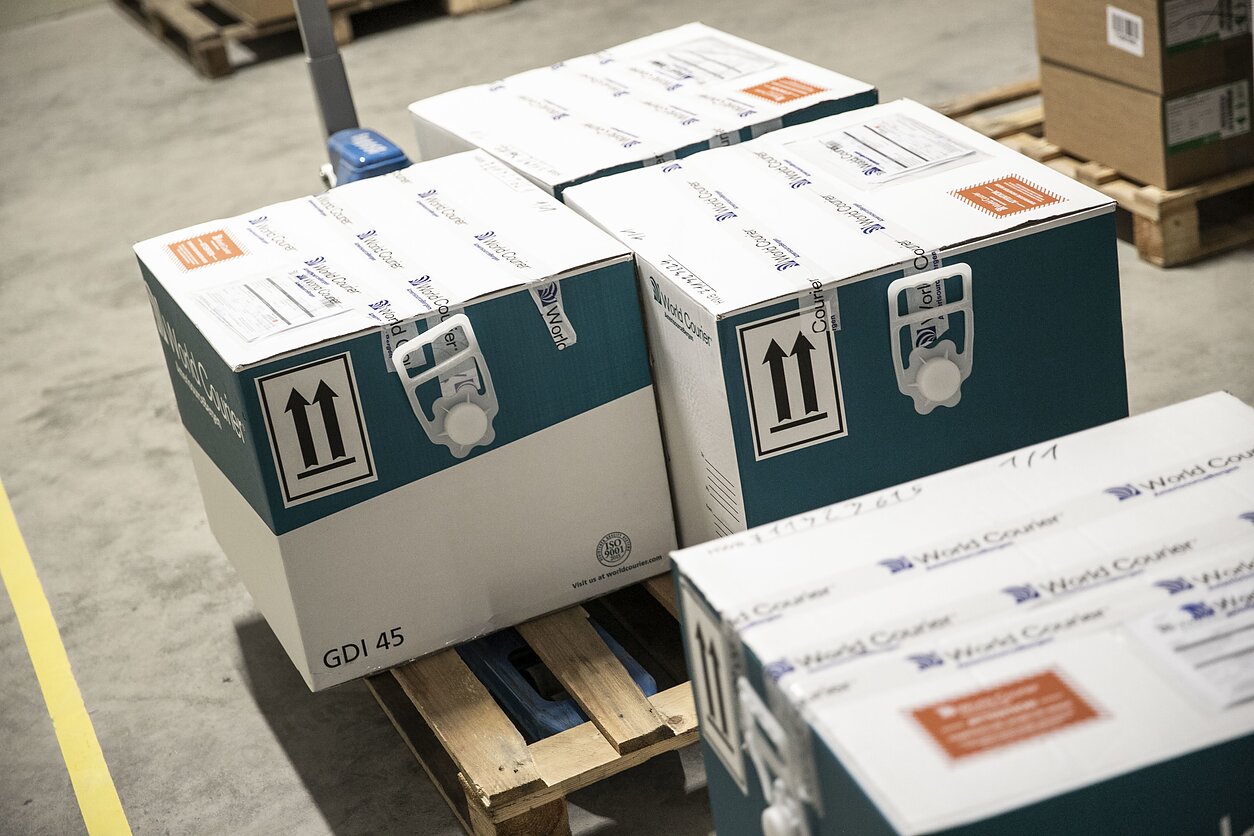 KAM nuotr., Lietuvą pasiekė pirmosios COVID-19 vakcinos dozės