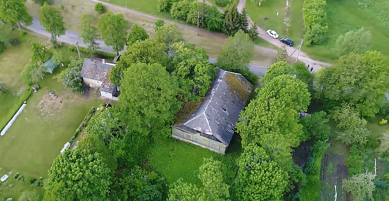 Apleista Dubingių pradinė mokykla, menanti A.Smetonos apsilankymą