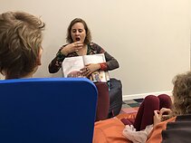 I. Pečiulytė-Silaeva augina dvi atžalas, vaikai paveldėjo kurtumą iš tėvų. I. Pečiulytė-Silaeva augina dvi atžalas, vaikai paveldėjo kurtumą iš tėvų.