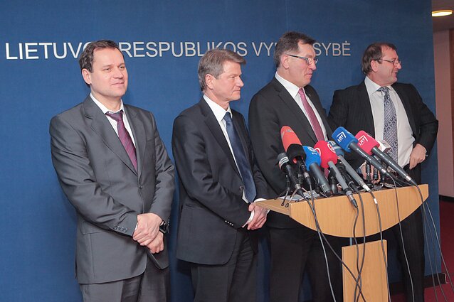 Po 2012 rinkimų koaliciją sudarė socialdemokratai, Darbo partija, partija „Tvarka ir teisingumas“, Lenkų rinkimų akcija Po 2012 rinkimų koaliciją sudarė socialdemokratai, Darbo partija, partija „Tvarka ir teisingumas“, Lenkų rinkimų akcija