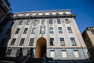 Lietuvos banko tarnautojų gyvenamasis namas V. Putvinskio gatvėje (arch. Aleksandras Gordevičius)