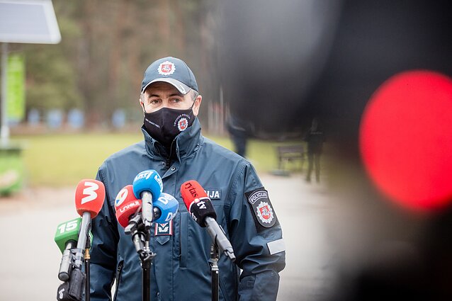 Policijos atstovai pristatė, kaip kontroliuos karantino laikymosi sąlygas Naujųjų naktį Policijos atstovai pristatė, kaip kontroliuos karantino laikymosi sąlygas Naujųjų naktį