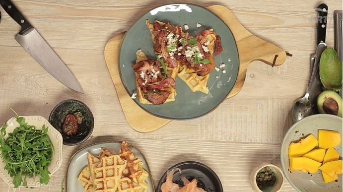 Burnoje tripstančių belgiškų vaflių receptas: jiems pagardinti tiks ir šoninė, ir uogienė