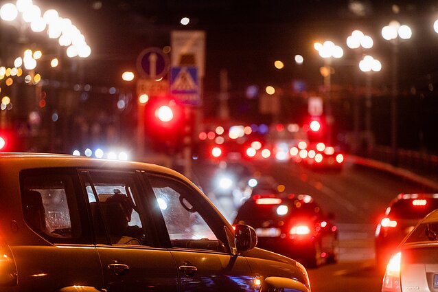 Automobilių eismas naktį Automobilių eismas naktį