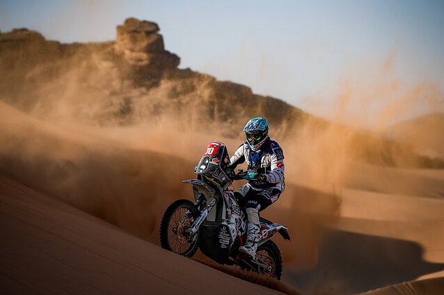 Sportas. Orai. Sunki diena Dakaro ralyje: Gelažninkui teko gelbėti kito dalyvio gyvybę