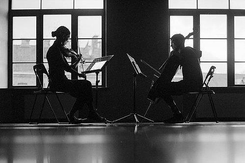 Garso ekspedicija. Pirmoji metų laida – pirmasis dueto „Twenty Fingers Duo“ albumas „Performa“