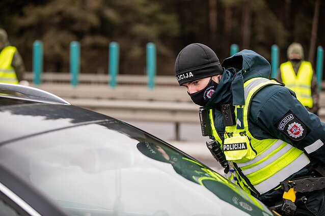 Žinios. Policijos pareigūnai šiandien protestuos dėl atidėliojamo jų skiepijimo nuo COVID-19