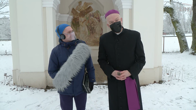 Dviračio žinios. Vyskupas apie viešų pamaldų atnaujinimą: nuotoliniu būdu dirbti sugeba tik kunigas Nuotoliatas