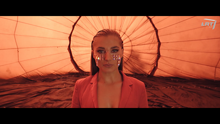 KLIPVID 2020. Jessica Shy – „Oras ir vanduo“