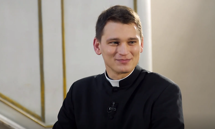 Kun. Gabrielius Satkauskas: savanorystė papuošia ir išskleidžia žmogaus sielą