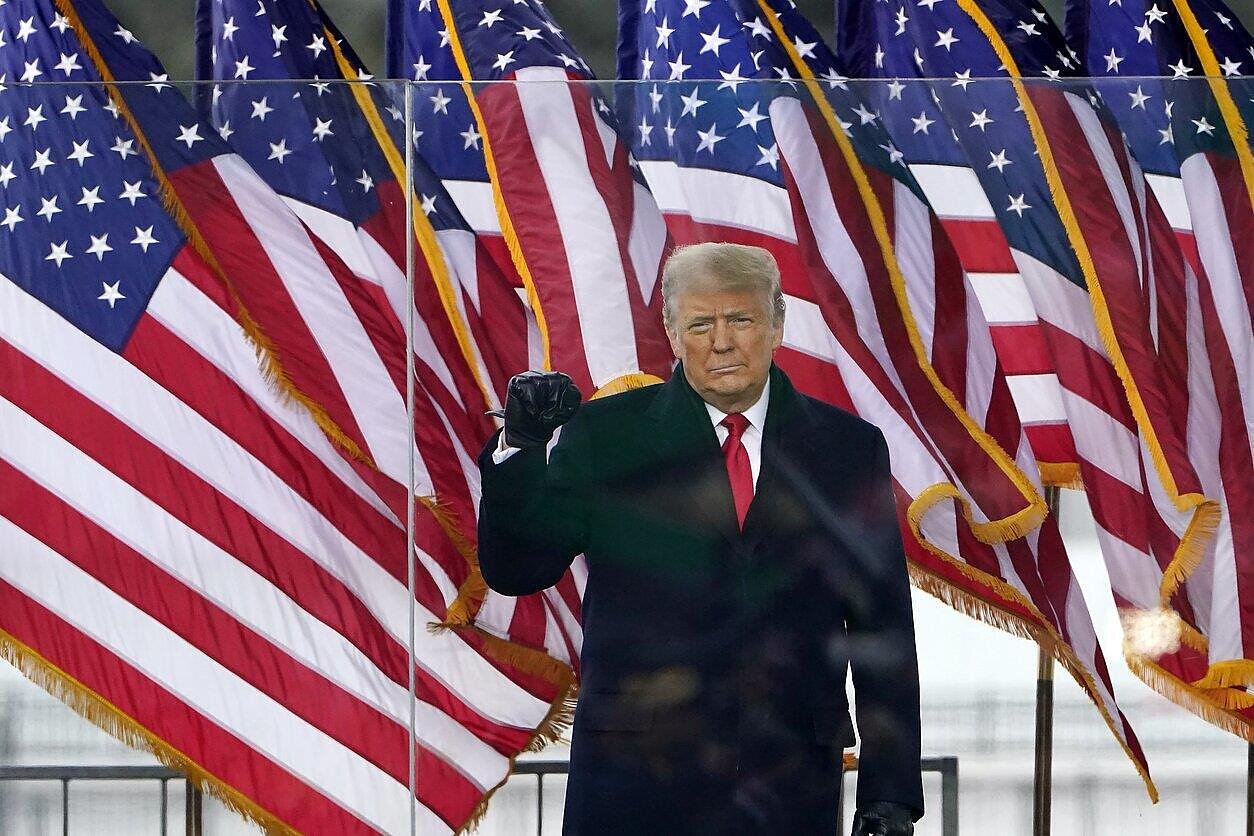 AP  nuotr., LRT Aktualijų studija. Tarp žodžio laisvės ir atsakomybės: kokią žinią siunčia Trumpo užblokavimas socialiniuose tinkluose?