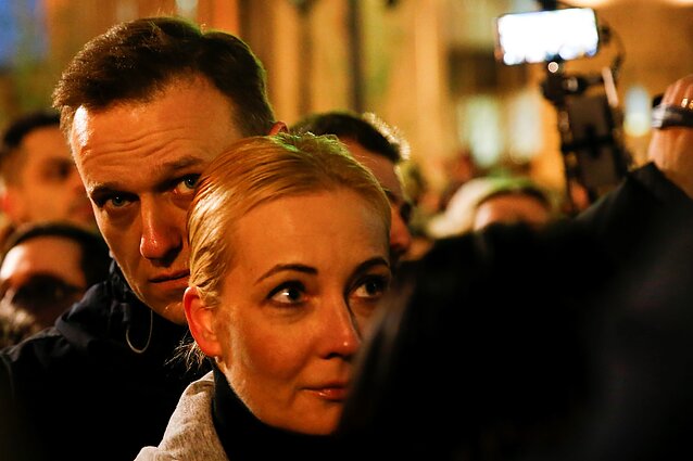 Dienos tema. Ar Putinas bijo Navalno? (su vertimu į gestų k.)