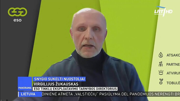 Snygis tęsis dar pora parų: kelininkai nespėja valyti ne tik kelių, bet ir šaligatvių