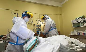 Klaipėdos universitetinės ligoninės Reanimacijos ir intensyvios terapijos skyriuje gydomi sunkiai COVID-19 sergantys pacientai Klaipėdos universitetinės ligoninės Reanimacijos ir intensyvios terapijos skyriuje gydomi sunkiai COVID-19 sergantys pacientai