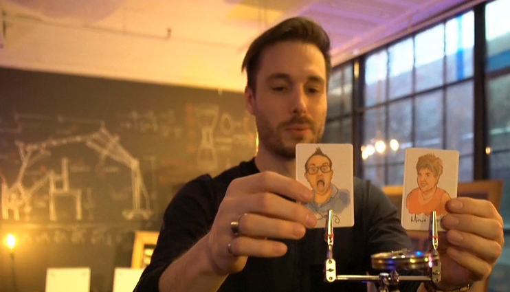 Iliuzionistas per nuotolį: kanadietis teigia, kad džiaugsmo teikia ne mažiau, nei gyvai