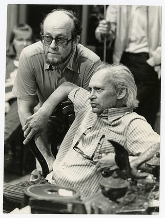 Vaidybinio filmo „Seklio Kalio nuotykiai“ (rež. Arūnas Žebriūnas, Lietuvos kino studija, 1976 m.) filmavimas. Pirmas iš kairės režisierius Arūnas Žebriūnas. Antras iš kairės operatorius Jonas Gricius. Vaidybinio filmo „Seklio Kalio nuotykiai“ (rež. Arūnas Žebriūnas, Lietuvos kino studija, 1976 m.) filmavimas. Pirmas iš kairės režisierius Arūnas Žebriūnas. Antras iš kairės operatorius Jonas Gricius.