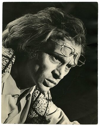 Vaidybinio filmo „Žydroji paukštė“ (orig. „Синяя птица“, The Blue Bird, rež. Džordžas Kjukoras, „Lenfilm“, „Twentieth Century-Fox“, 1975 m.) filmavimas. Operatorius Jonas Gricius. Vaidybinio filmo „Žydroji paukštė“ (orig. „Синяя птица“, The Blue Bird, rež. Džordžas Kjukoras, „Lenfilm“, „Twentieth Century-Fox“, 1975 m.) filmavimas. Operatorius Jonas Gricius.