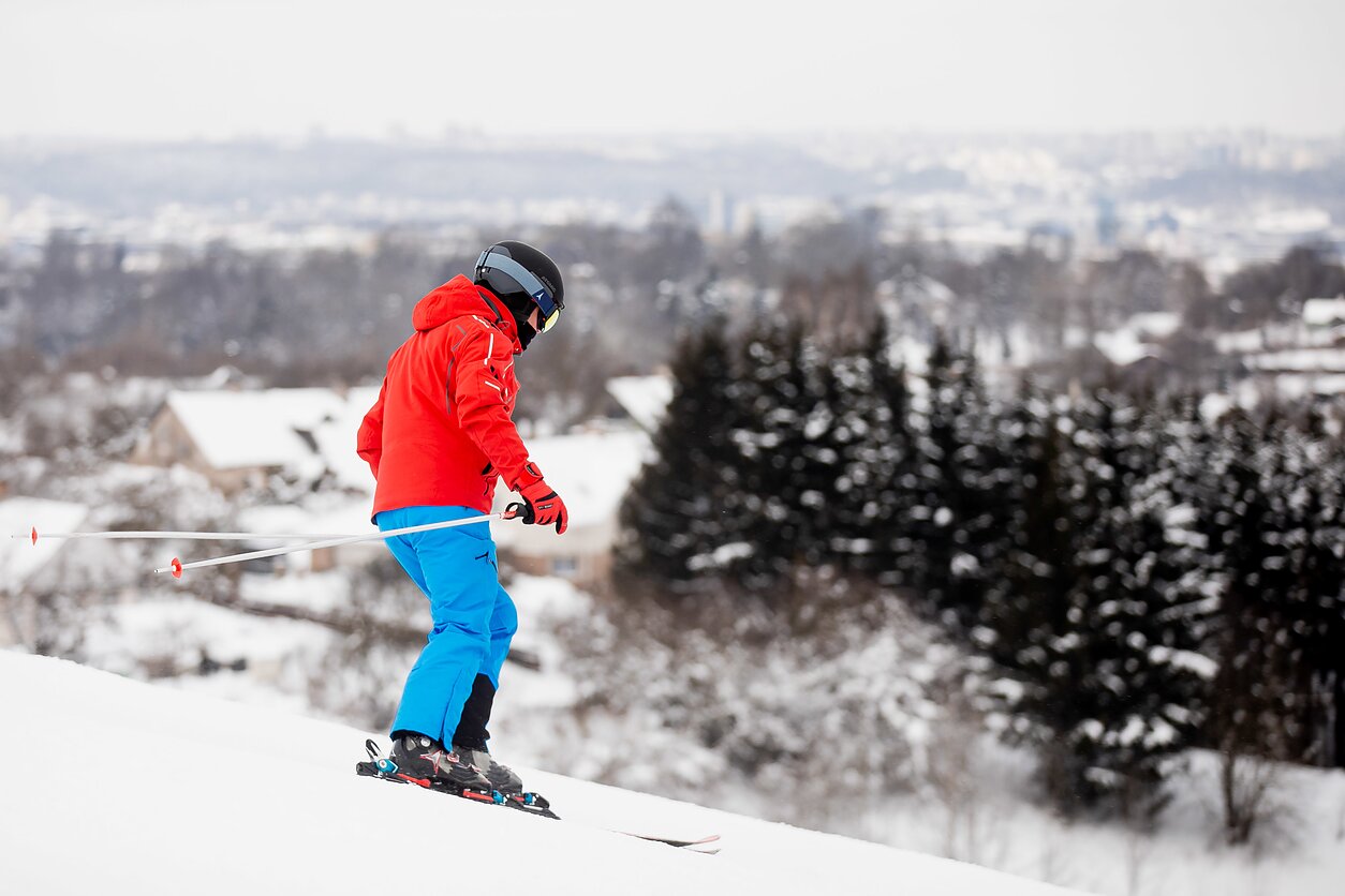 Skiing in Liepkalnis, Vilnius