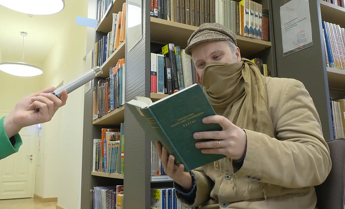 Dviračio žinios. Bibliotekininkas: Bilas Geitsas idėjų semiasi iš „Voro vestuvių“!