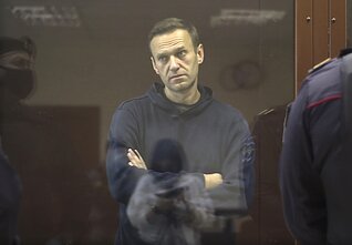 Aleksejus Navalnas vėl teisiamas
