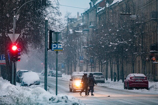 Artimiausių dienų orai: šilumą keis šaltis, išaugęs plikledžio pavojus, kitą savaitę sulauksime sniego