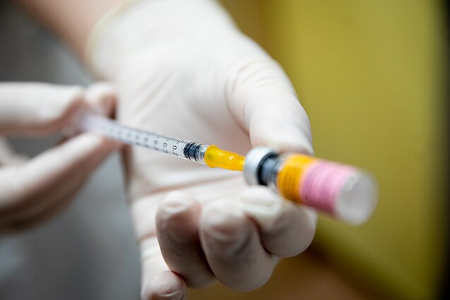 Vaccination (associative image)