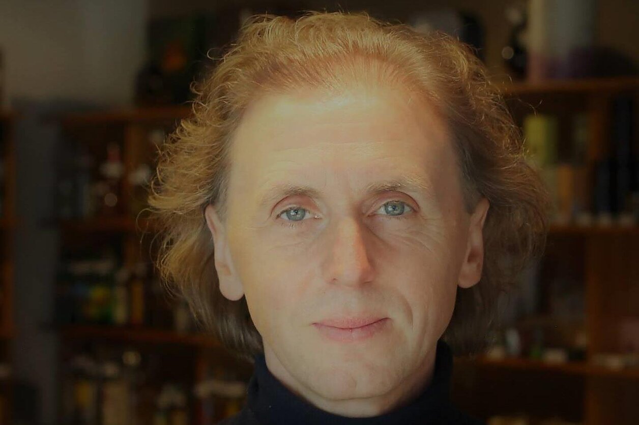 Daiktiniai įrodymai. Kamščio yda: apie vynuoges ir nuotolį su vyno žinovu Arūnu Starkumi