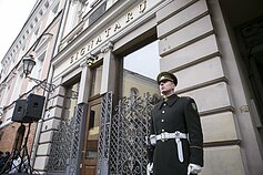 Vasario 16-oji; Signatarų namai